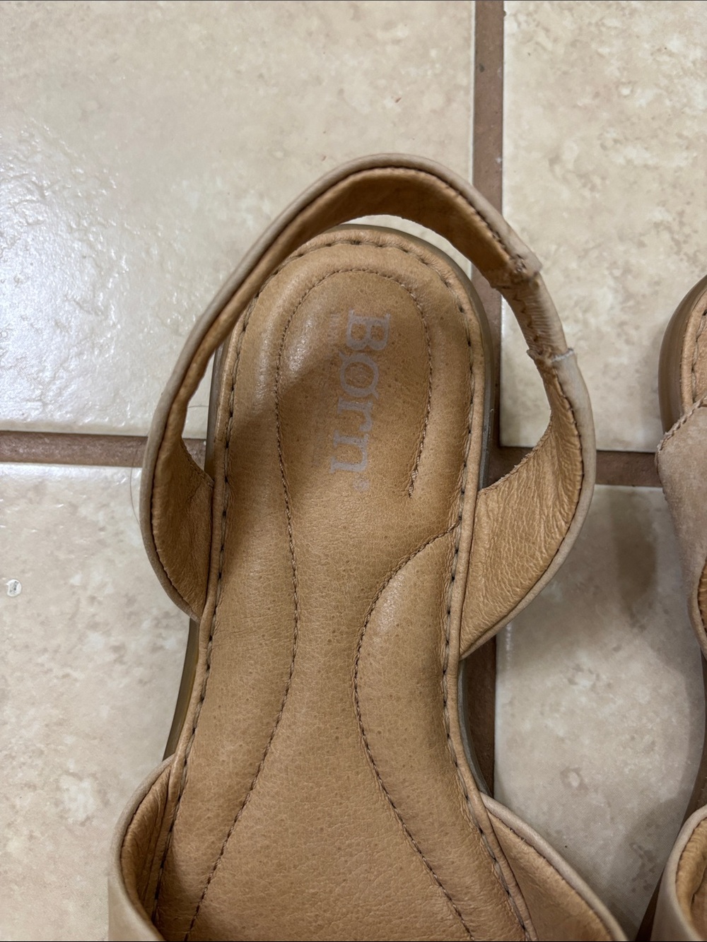 Born Women's Beige Leather Peep-Toe Slingback Sandals - Picture 2 of 5